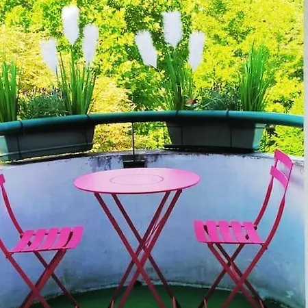 Denier Etage Avec Parking